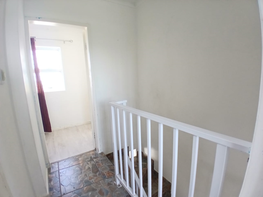 2 Bedroom Property for Sale in Bardale Village Western Cape